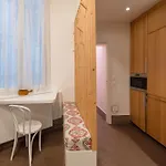 Luxury Flat 2 Bdr Design Heart Of Marais דירה *