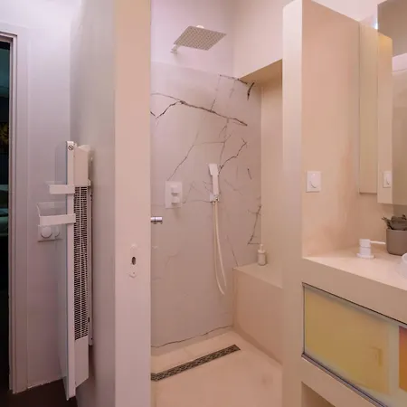 Luxury Flat 2 Bdr Design Heart Of Marais Appartement Parijs