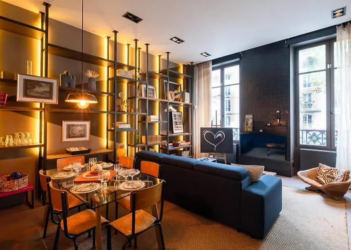 Apartment Luxury Flat 2 Bdr Design Heart Of Marais *