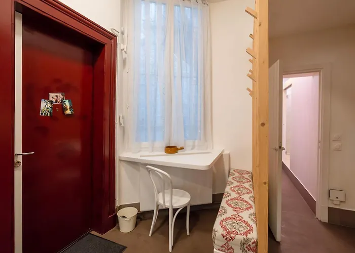 Luxury Flat 2 Bdr Design Heart Of Marais Apartment Paris